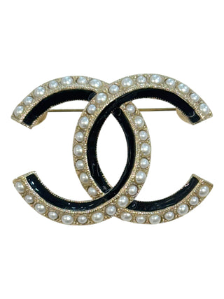 Chanel Pearl & Resin Brooch With Tweed Border And Crystal CC Logo