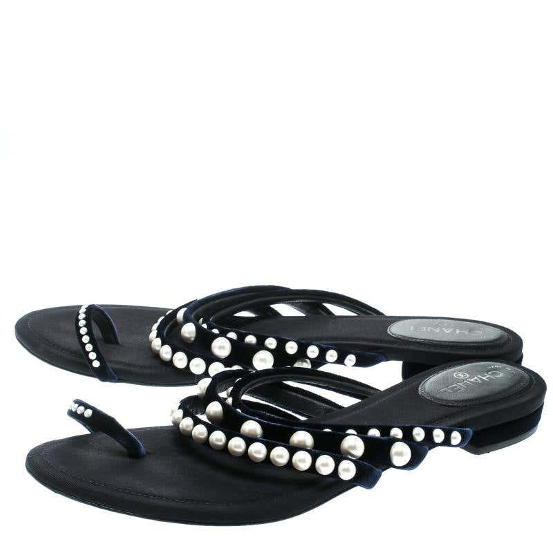 Chanel pearl sales flip flops