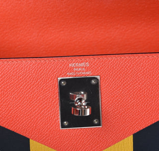 Hermes Epsom Chevre Mysore Sombrero Kellygraphie Lettre M Kelly 28 Sellier In Capucine, Blue, Obscure & Ambre